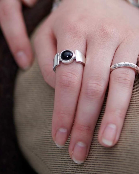 WIDE FIN RING / STONE