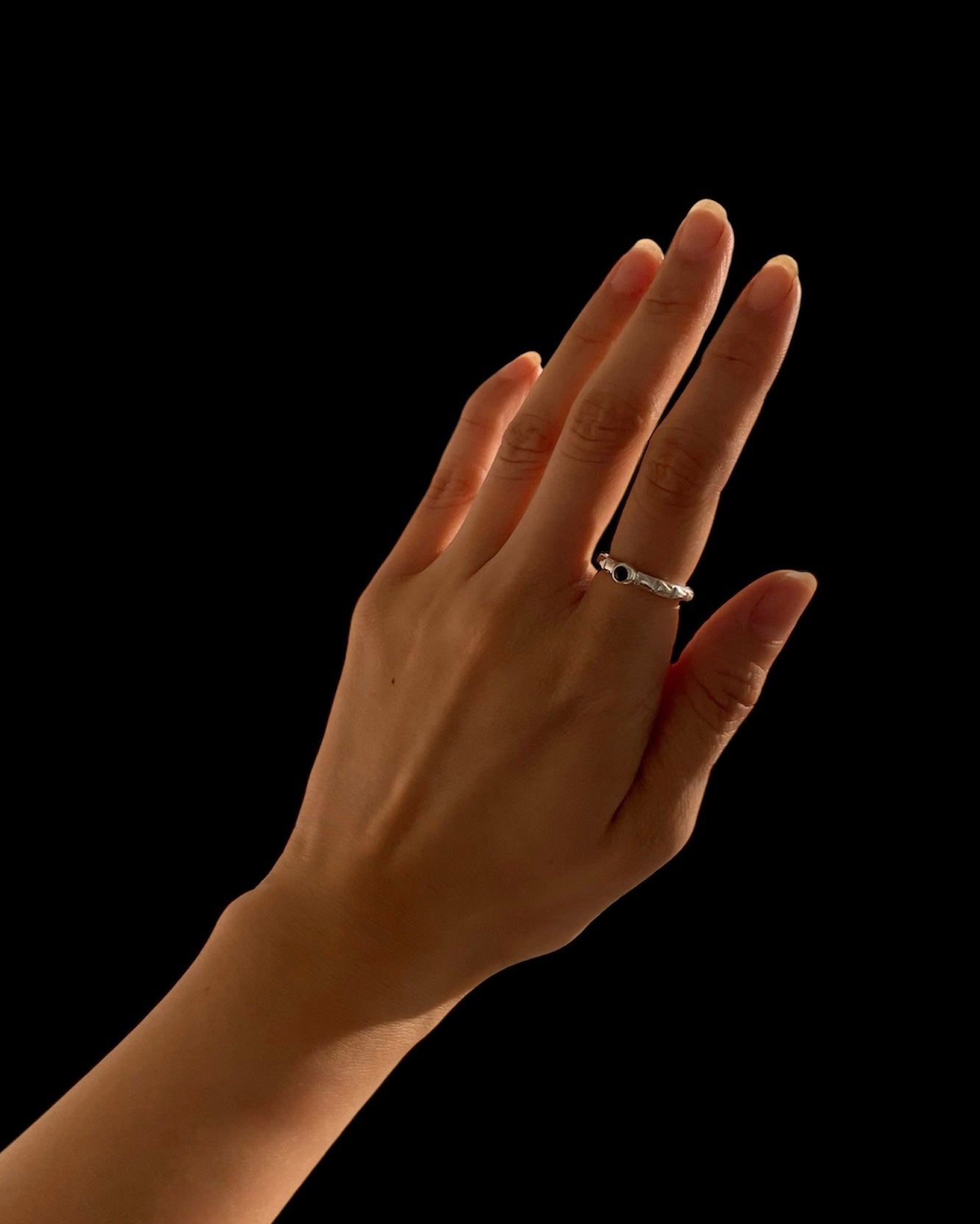 FIN RING / STONE